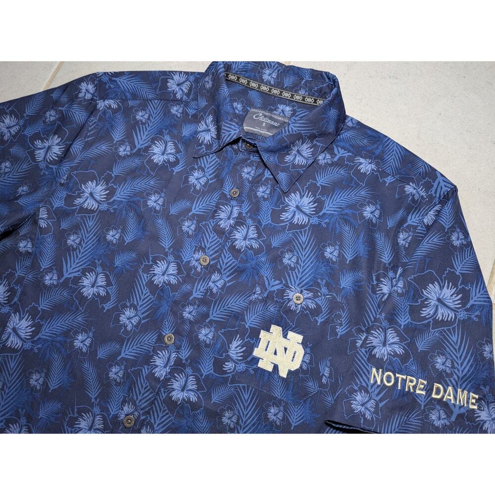 Notre Dame Men's Small Chiliwear Hawaiian Shirt Blue Floral Short Sleeve Button